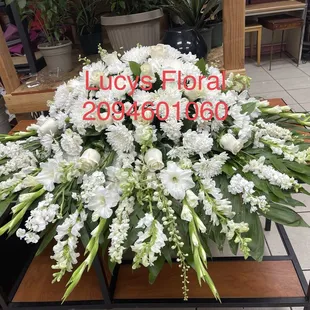 Casket spray