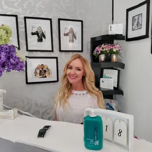 Lou is the best stylist!