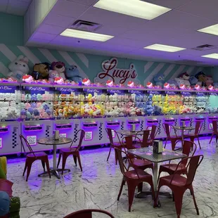 I was at Lucy's waffles and ice cream they have new claw machines this place is awesome
