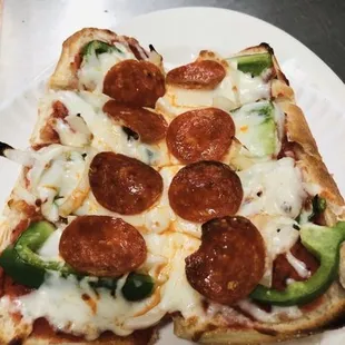 Vegi pizza bread with pepperoni