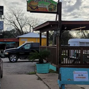 a view of the outside of a restaurant