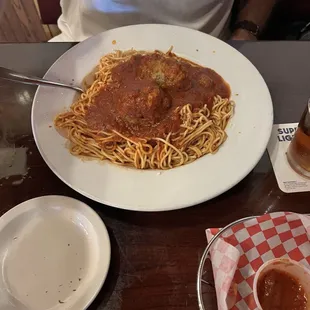 Pasta and meatballs