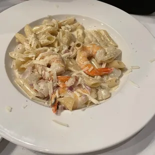 Shrimp and Scallops Alfredo