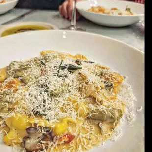 Tortellini Alfredo