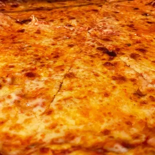 The cheesiest of good cheesy pizzas