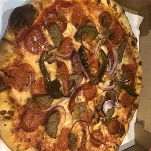 14&quot; Medium Pizza with pepper, onion, meatball and pepperoni (delivery)