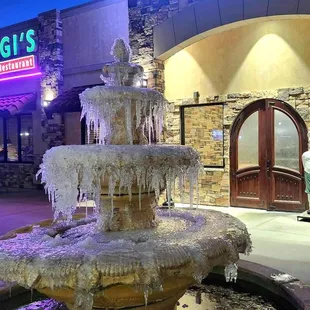 Cleetus! You leave the fountain on again?!