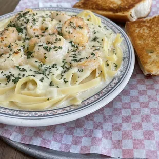 Fettuccine with Alfredo Sauce &amp; Shrimp