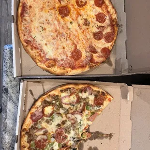 Special pizza with no black olives