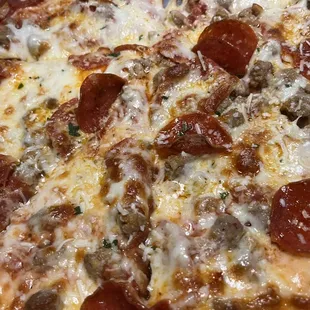 Med pepperoni and hamburger