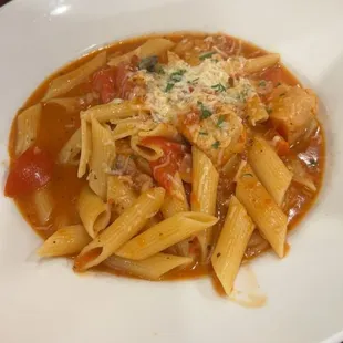 Penne Pomodoro with chicken