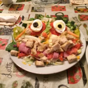 Face in the salad