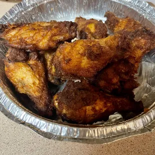 Buffalo flavor, crispy skin and juicy meat! Amazing!