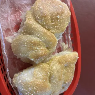 Homemade garlic bread - soft &amp; hot