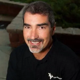 Mike M.