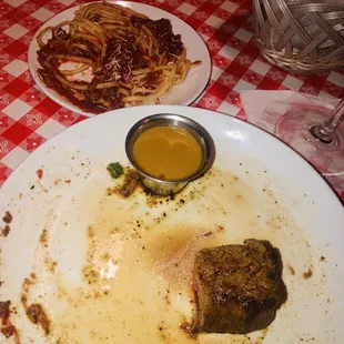 8oz Filet ~ side of linguine with meat sauce