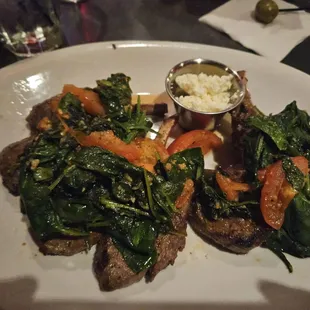 Lamb Chops w spinach