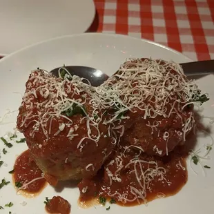 Arancini... nice and cheesy inside!