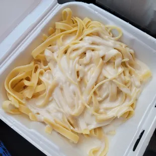 Fettuccine Alfredo