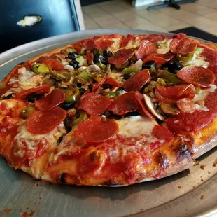 A Luigi's Sypreme pizza!