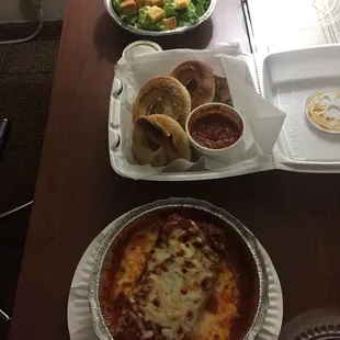 Small Cesar, Lasagna and complimentary bread.