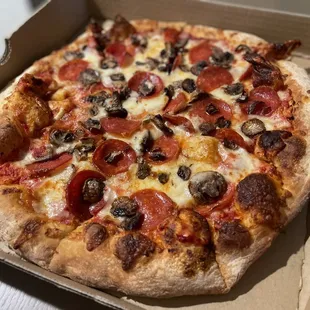 12&quot; Medium pizza