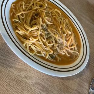 Linguine with red clam sauce