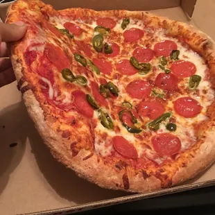 They didn't cut our pizza. Lol thankfully we have a pizza slicer.