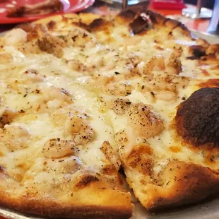 Small Louisiana shrimp pizza.