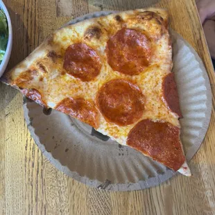 Pepperoni slice pizza
