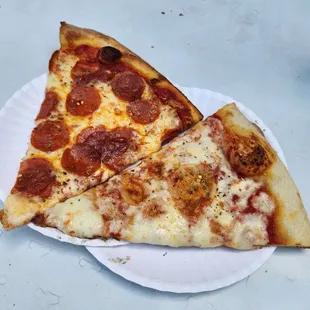 Plain and pepperoni slices