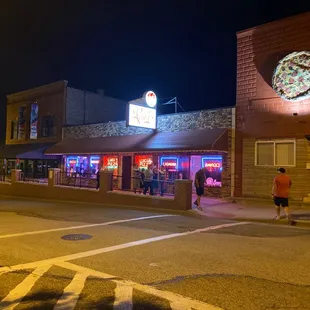 Entrance to Luigi&apos;s