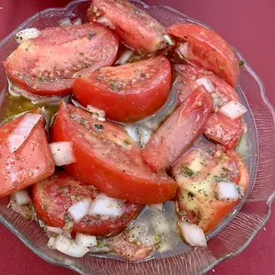 a plate of tomatoes