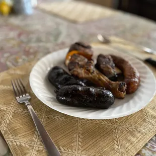  plate of sausages and sausages