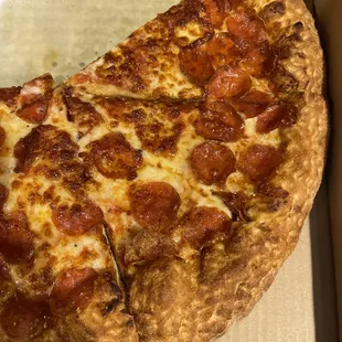 XL Pepperoni pizza