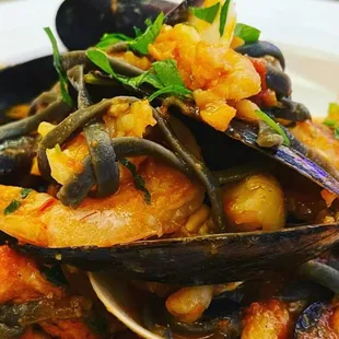 food, oysters and mussels