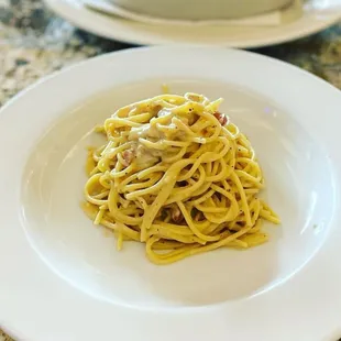 pasta dish, pasta, food