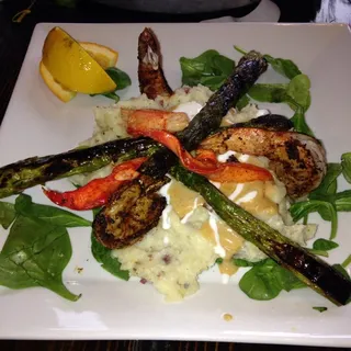Baked Lobster, Shrimp & Crab Mac & Cheese