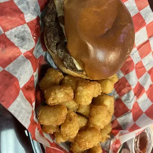 Grandmas Rap Burger
