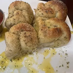 Garlic knots