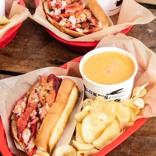 A side of soup and kettle chips to go with your lobster roll, of course.