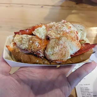 4 ounce lobster roll $26.40