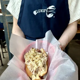 We partnered with Fathom Seafood, a Seattle-based company to source high-quality, sustainable crab for this limited-time Dungeness Roll!