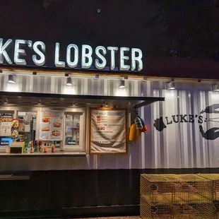 the outside of the restaurant