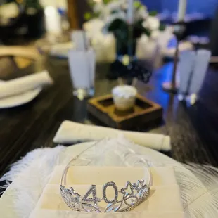 a table setting with napkins and napkins