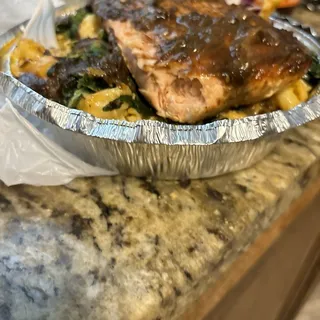 Jerk Salmon Mac & C