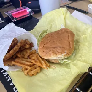 Cheeseburger with Seasoned Curly Fries