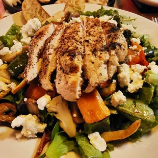 Roasted vegetable salad with chicken breast added