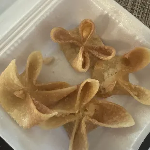 9. 6 Crab Ragoon with no filling