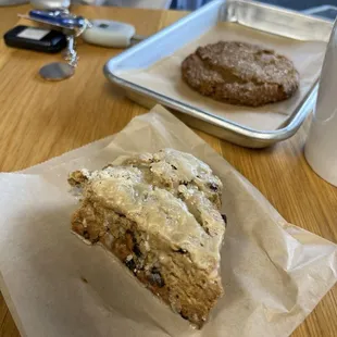 Blarney Scone and Ginger cookie